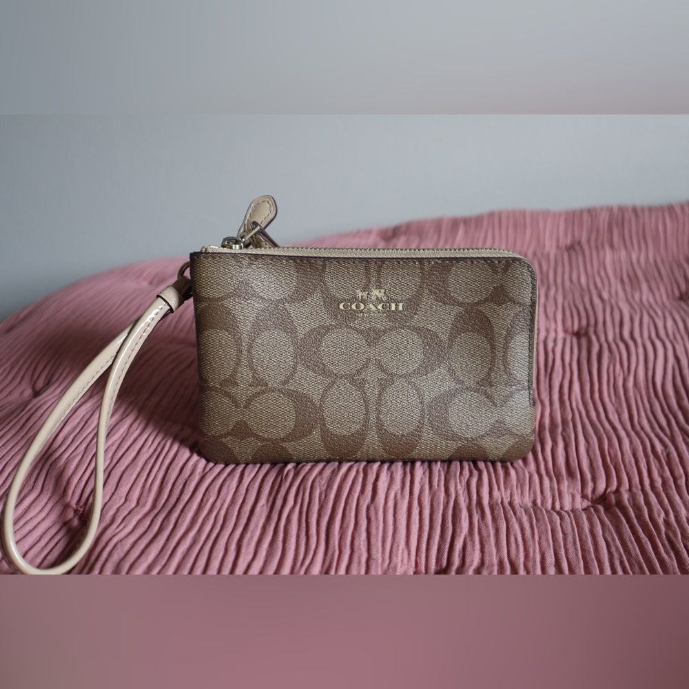 Coach Double Corner Zip Wristlet In Signature Canvas